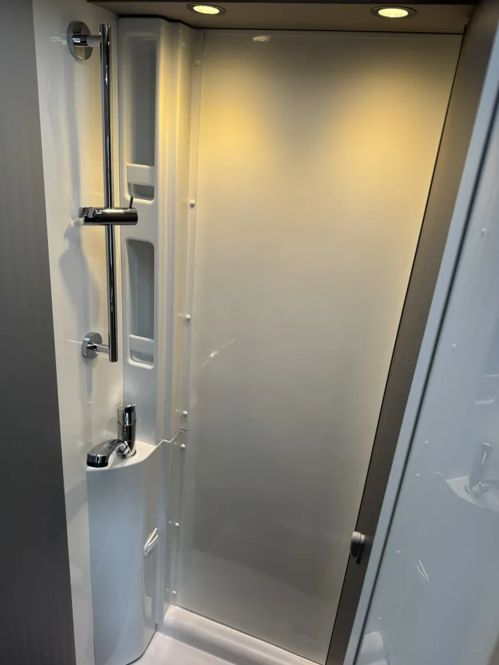 Fahrzeugbild Hymer Exsis-t 474 150 Ah Li,  Markise, Automatik #13