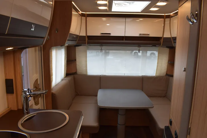 Fahrzeugbild Bürstner Averso 490 TL #7