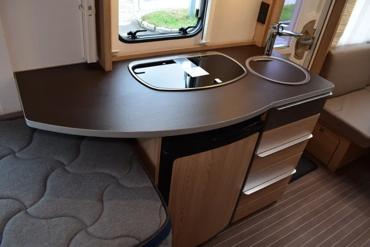 Fahrzeugbild Bürstner Averso 490 TL #9