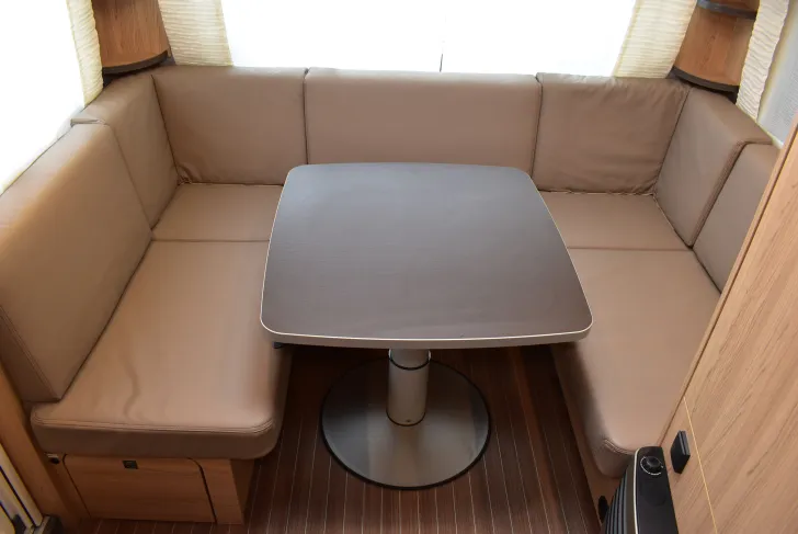 Fahrzeugbild Bürstner Averso 490 TL #13