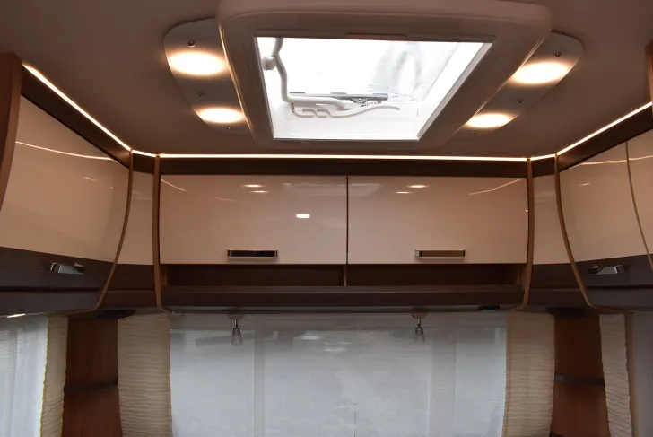 Fahrzeugbild Bürstner Averso 490 TL #14