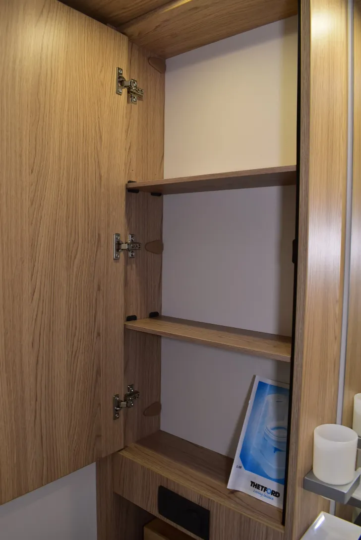 Fahrzeugbild Bürstner Averso 490 TL #20