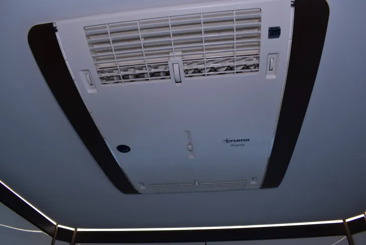 Fahrzeugbild Bürstner Averso 490 TL #21