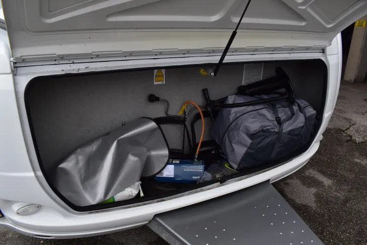 Fahrzeugbild Bürstner Averso 490 TL #26