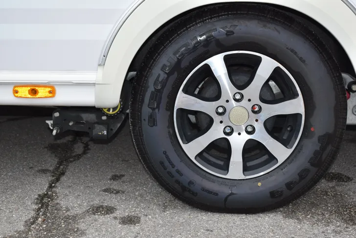 Fahrzeugbild Bürstner Averso 490 TL #28