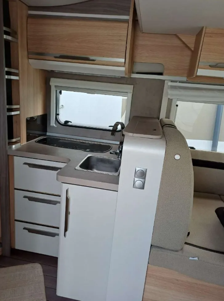 Fahrzeugbild Knaus Sky Wave 650 MF #6