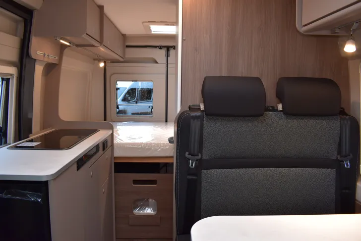 Fahrzeugbild Carado Camper Van CV 540 Markise, Faltverdklg, 5,41m #8