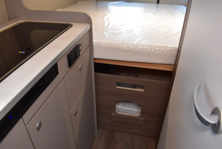 Fahrzeugbild Carado Camper Van CV 540 Markise, Faltverdklg, 5,41m #11