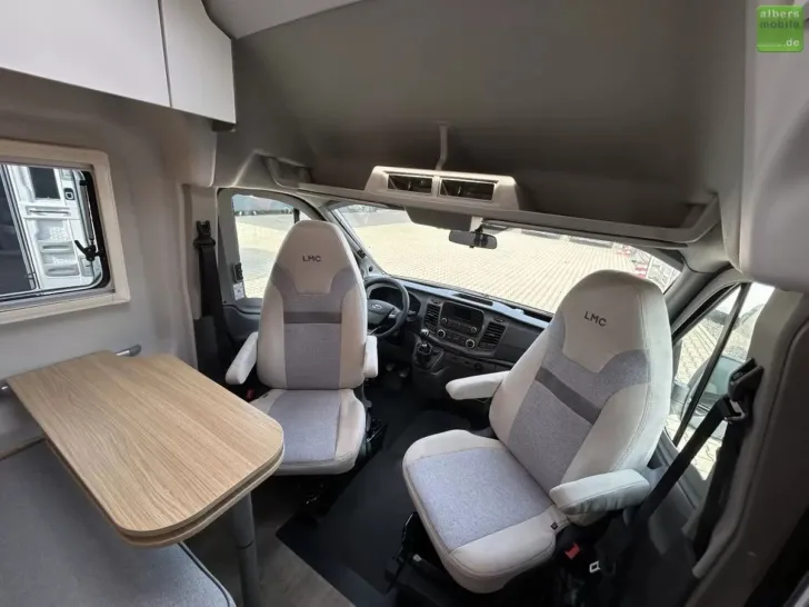 Fahrzeugbild LMC Innovan 590 2-Meter-Bett Markise AHK #10