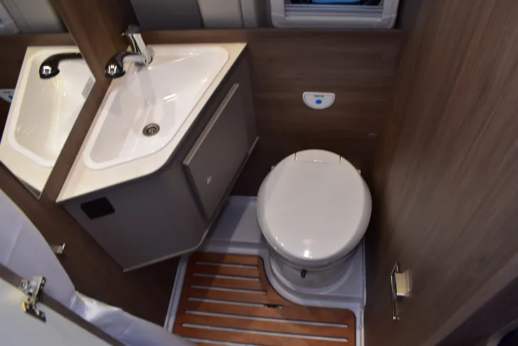 Fahrzeugbild Carado Camper Van CV 540 Markise, Faltverdklg, 5,41m #15