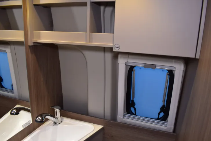 Fahrzeugbild Carado Camper Van CV 540 Markise, Faltverdklg, 5,41m #16