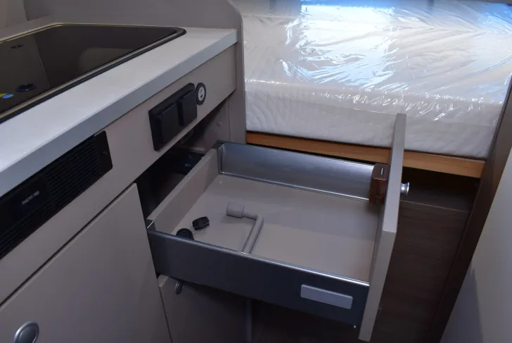 Fahrzeugbild Carado Camper Van CV 540 Markise, Faltverdklg, 5,41m #23