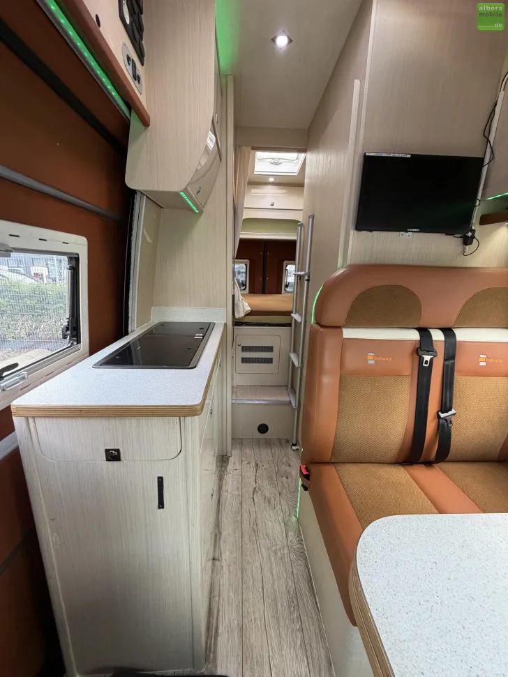 Fahrzeugbild MAN TGE Balcamp SP 610 Allrad 4X4 Solar TV Navi AT #15