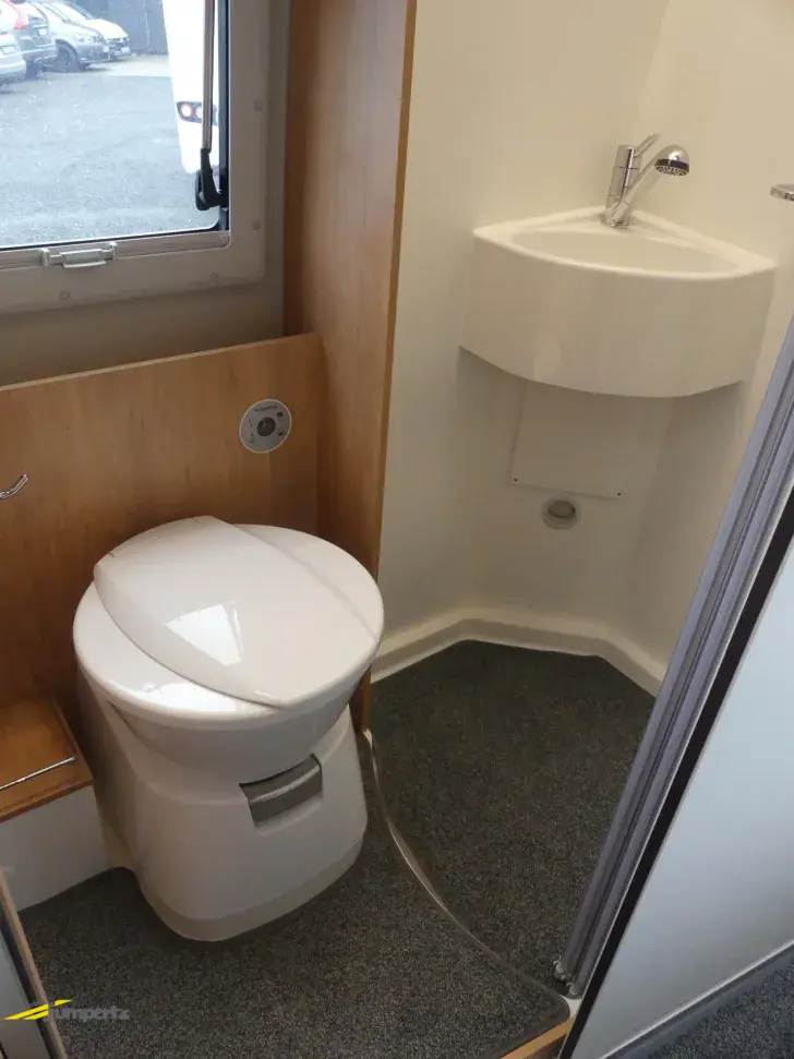 Fahrzeugbild La Strada Avanti C Sehr gepflegt7Top Ausstattung #9