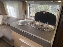 Fahrzeugbild Bürstner Averso 540 TL -Mover, Einzelbetten/Therme #7