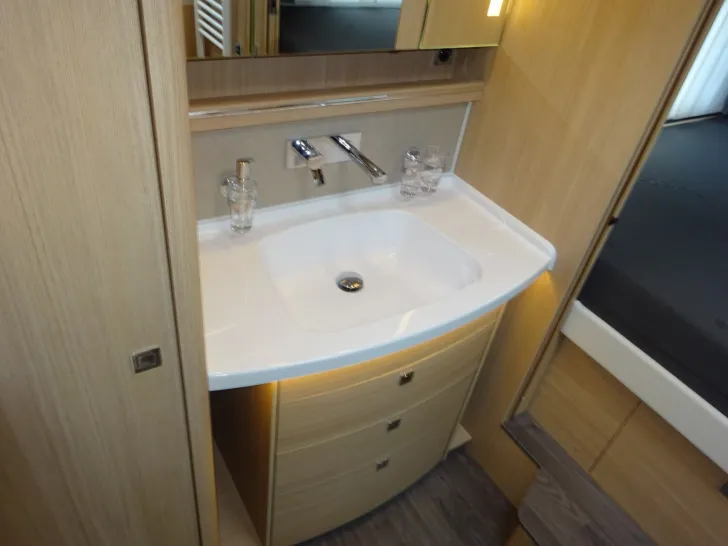 Fahrzeugbild Morelo Palace 88 LB - Einzelbetten / Balance #13