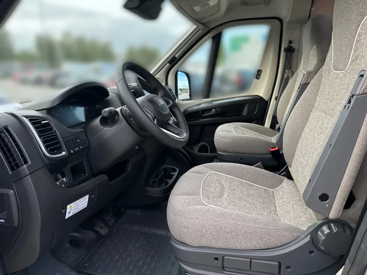 Fahrzeugbild Malibu COMPACT 600 LE #6