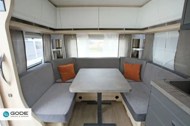 Fahrzeugbild Hobby De Luxe 460 UFe/Modell 2026/179,- Euro #6