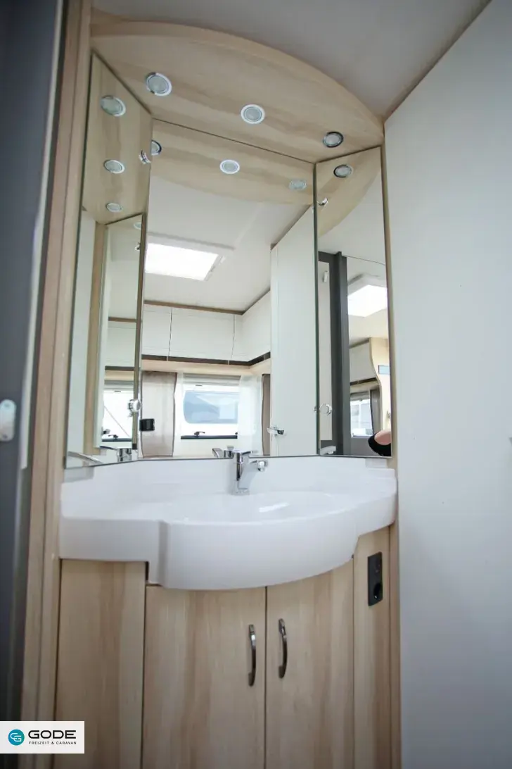 Fahrzeugbild Hobby De Luxe 460 UFe/Modell 2026/179,- Euro #17