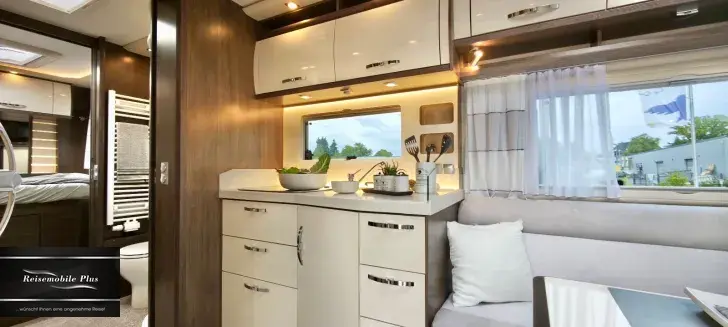 Fahrzeugbild Phoenix MAN TGL8800 BGSX, Echtglasfenster Sonderbau uvm. #9