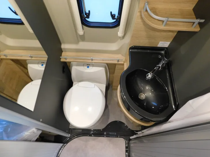 Fahrzeugbild Dethleffs Globetrail 600 DR Fiat ab sofort verfügbar #16