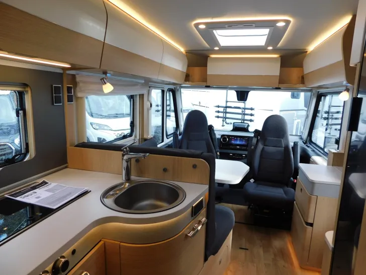 Fahrzeugbild Hymer B-Klasse MC I 680 ohne Hubbett, ALDE, GFK-Dach #12