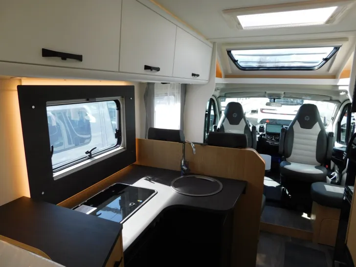 Fahrzeugbild Sunlight Adventure T 67S OHNE Hubbett, nur Tageszulassung #11