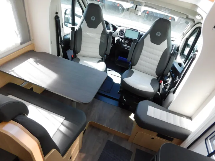 Fahrzeugbild Sunlight Adventure T 67S OHNE Hubbett, nur Tageszulassung #12