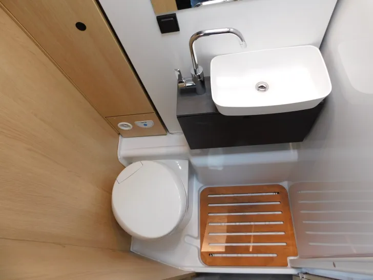 Fahrzeugbild Sunlight Adventure T 67S OHNE Hubbett, nur Tageszulassung #18