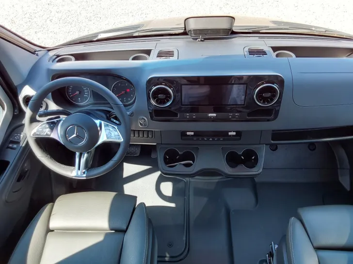 Fahrzeugbild Hymer Grand Canyon S Xperience Winter+Autarkpaket, AHK #5