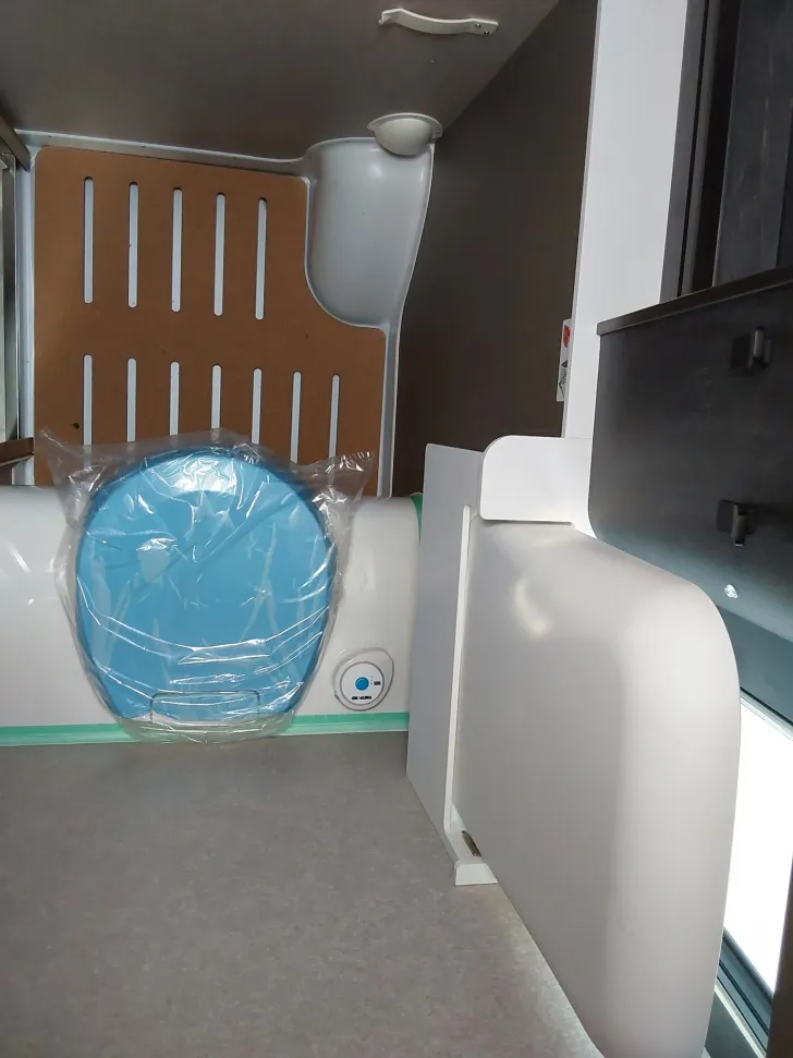 Fahrzeugbild Hymer Grand Canyon S Xperience Winter+Autarkpaket, AHK #14