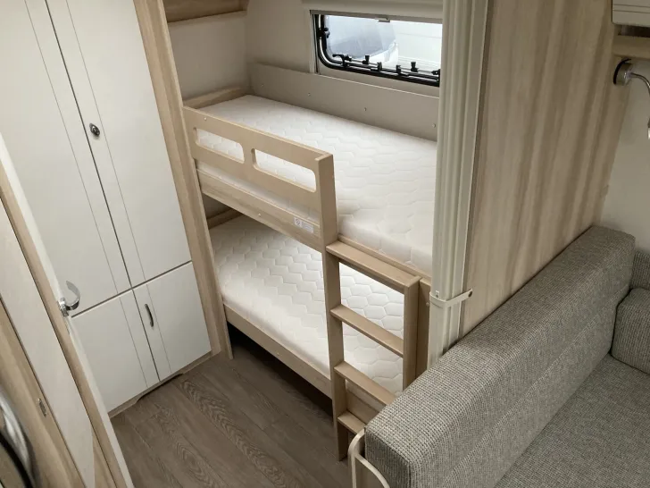 Fahrzeugbild Hobby De Luxe 545 KMF Fußbodenerwärmung #5