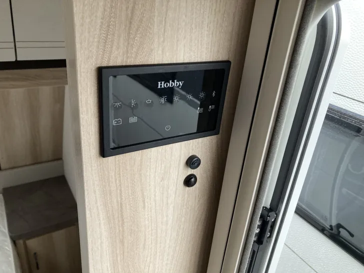 Fahrzeugbild Hobby De Luxe 545 KMF Fußbodenerwärmung #14