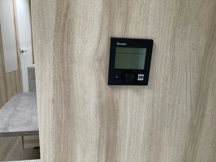 Fahrzeugbild Hobby De Luxe 545 KMF Fußbodenerwärmung #15