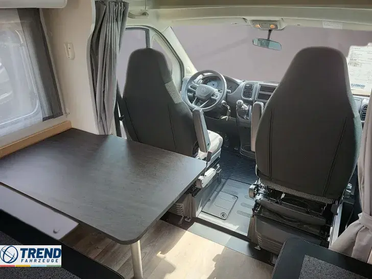 Fahrzeugbild Sunlight T 67 #11