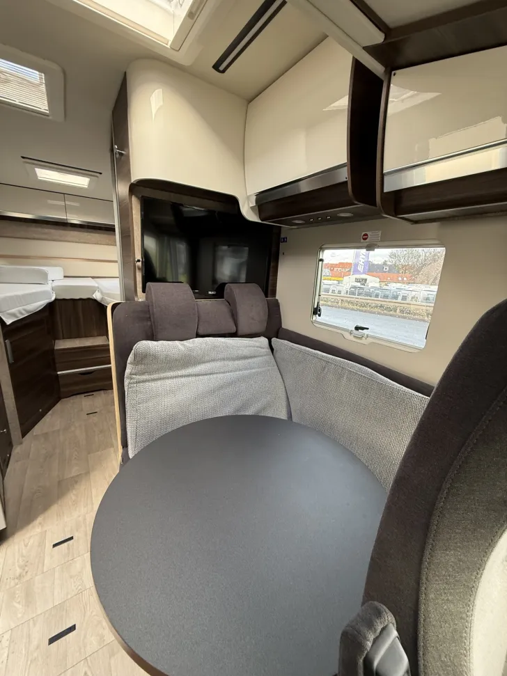 Fahrzeugbild Laika Ecovip H 2109 #9