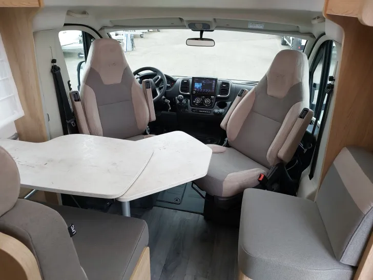 Fahrzeugbild LMC Cruiser V 646 G ABVERKAUF #11