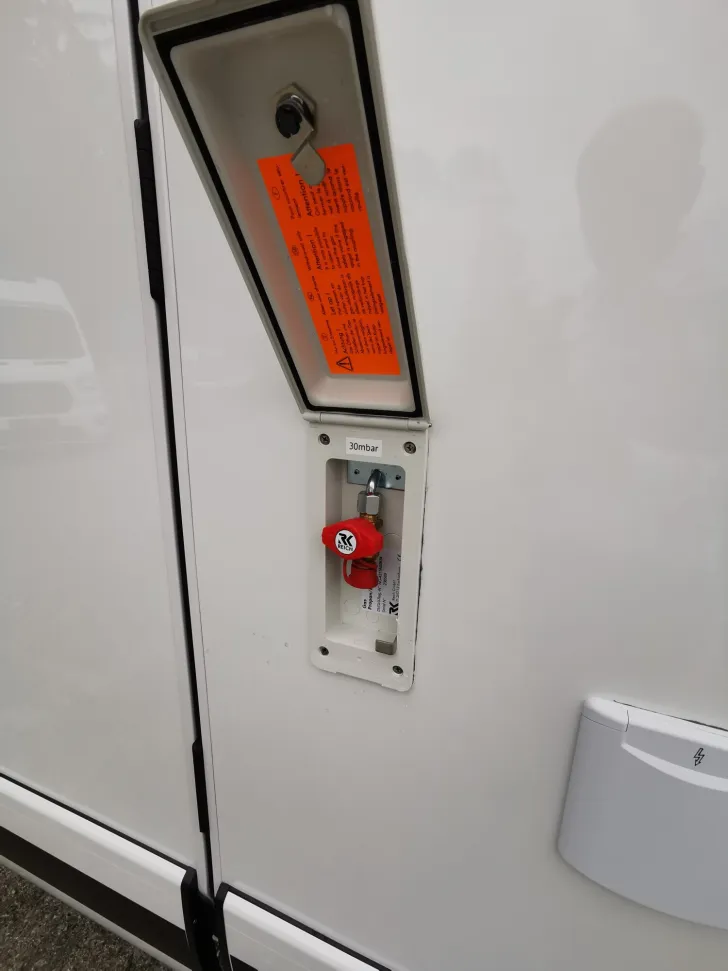 Fahrzeugbild Hymer B-Klasse MC I WhiteLine 600 Autarkie-Paket, GFK #8