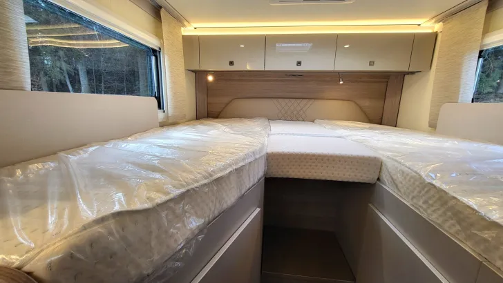 Fahrzeugbild Bürstner Lineo T 620 G Bi-Xenon, SAT, Markise #17