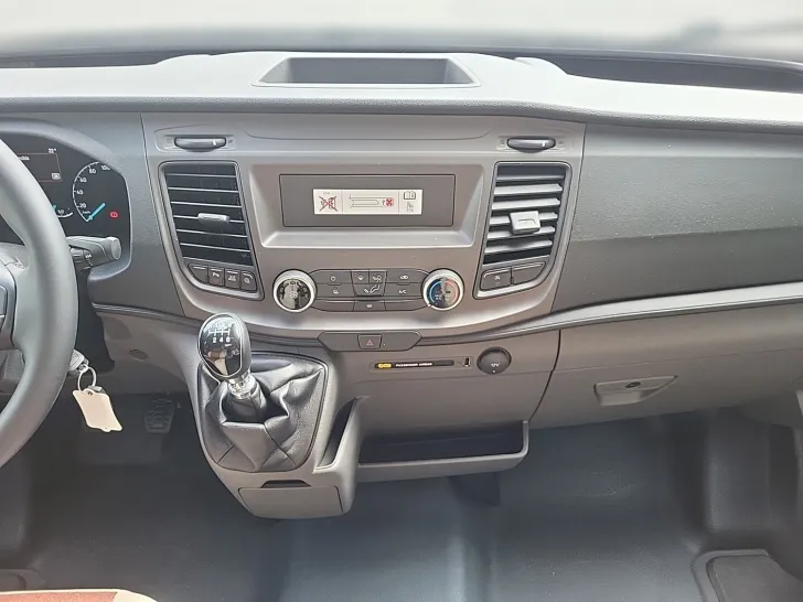 Fahrzeugbild Bürstner Lineo C 550 Summer Sale #9