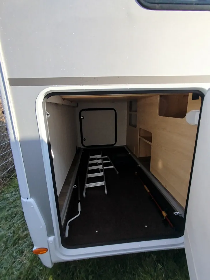 Fahrzeugbild Sunlight Adventure T 68 *Hubbett*SAT-TV*Navi*Markise* #7