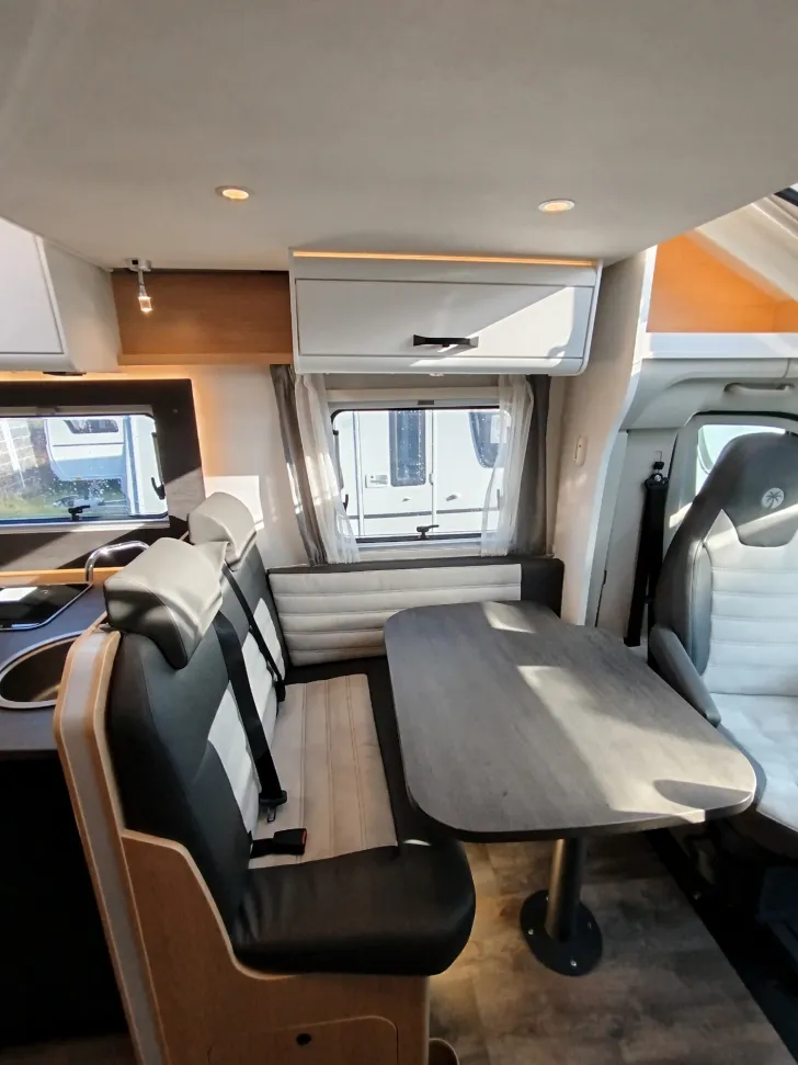 Fahrzeugbild Sunlight Adventure T 68 *Hubbett*SAT-TV*Navi*Markise* #10