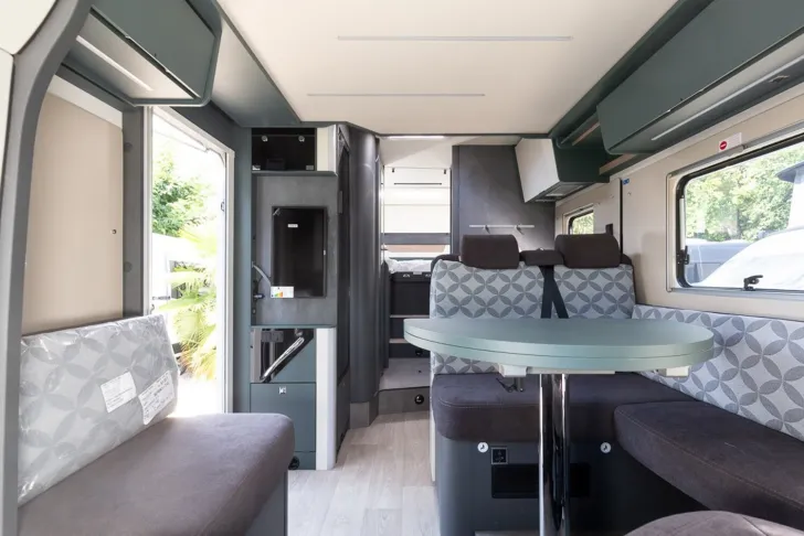 Fahrzeugbild Laika Kosmo L 409 ** 22.000   Rabatt ** #7