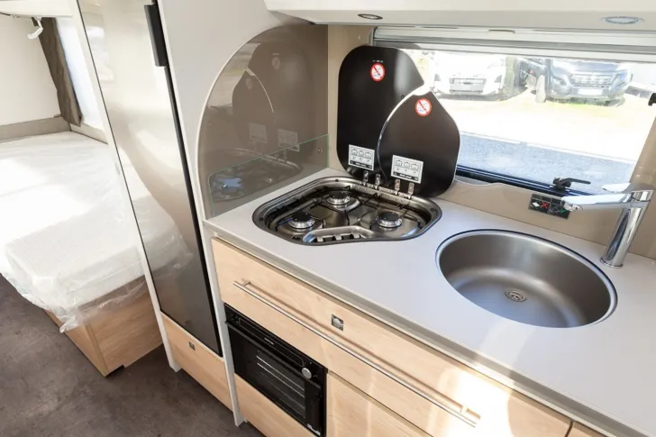 Fahrzeugbild Dethleffs Nomad 560 RET // Über 27% Rabatt #13