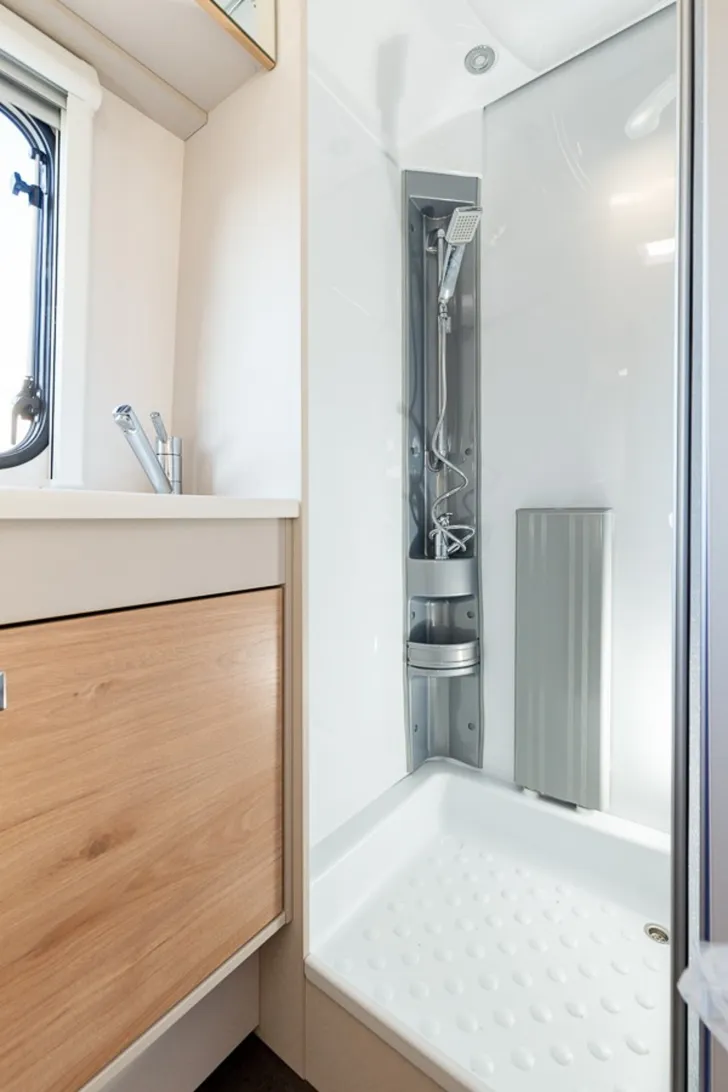 Fahrzeugbild Dethleffs Nomad 560 RET // Über 27% Rabatt #16