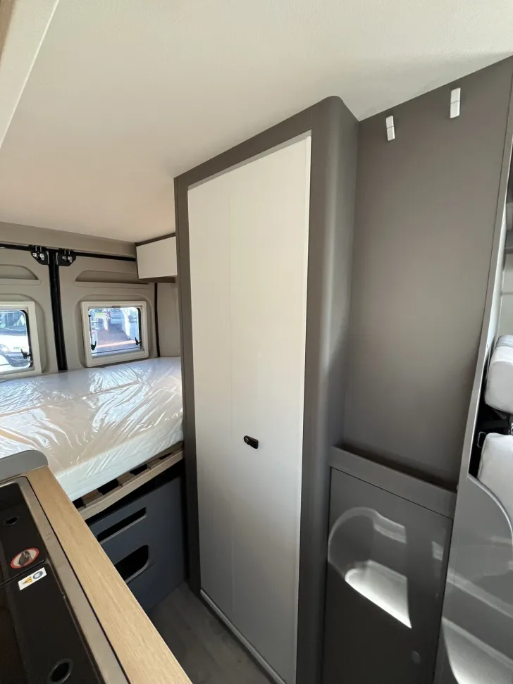 Fahrzeugbild LMC Innovan 600 Automatik incl. Schlafdach #12