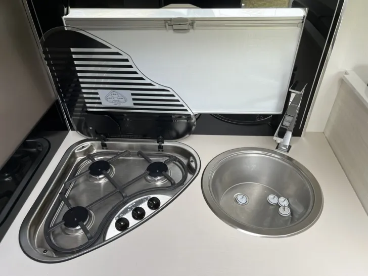 Fahrzeugbild Challenger Mageo 290 #11