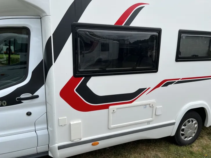 Fahrzeugbild Challenger Mageo 290 #20