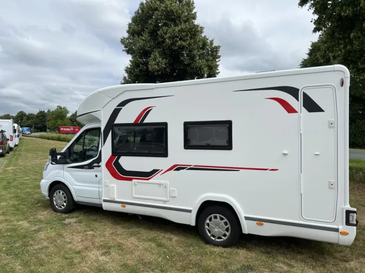 Fahrzeugbild Challenger Mageo 290 #22