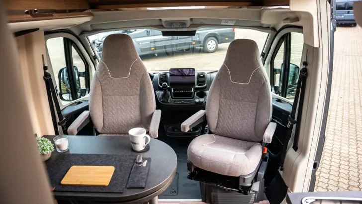 Fahrzeugbild Malibu Charming diversity coupé 640 LE K #14